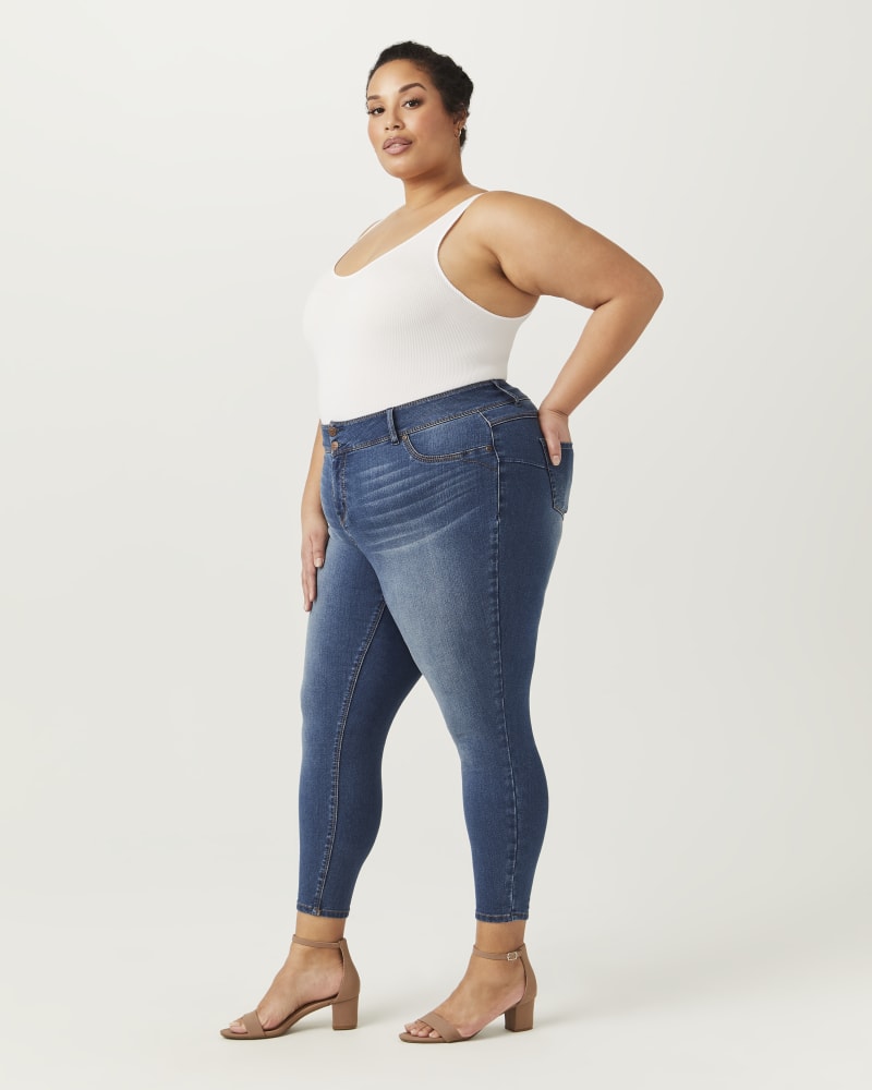 Plus size model with hourglass body shape wearing Nicolette Stretch Skinny Jean by Meri Skye | Dia&Co | dia_product_style_image_id:153310
